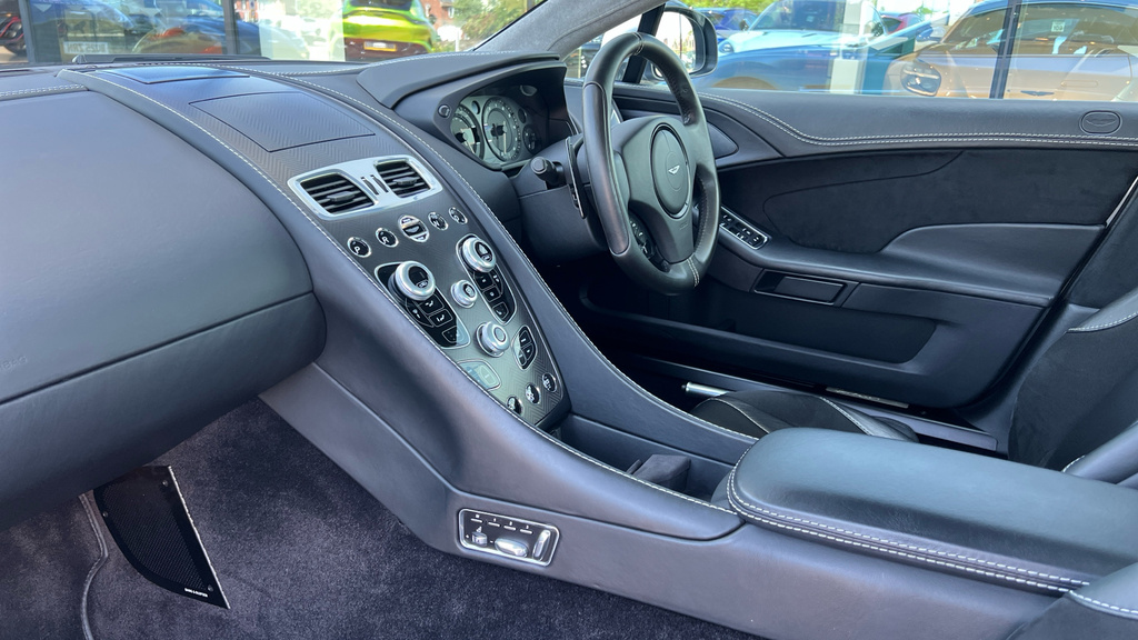 Aston Martin Vanquish V12 Grey #26