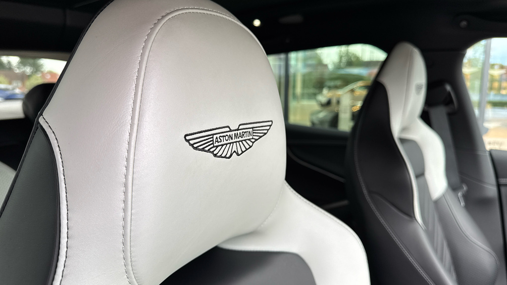 Aston Martin DBX S Black #5
