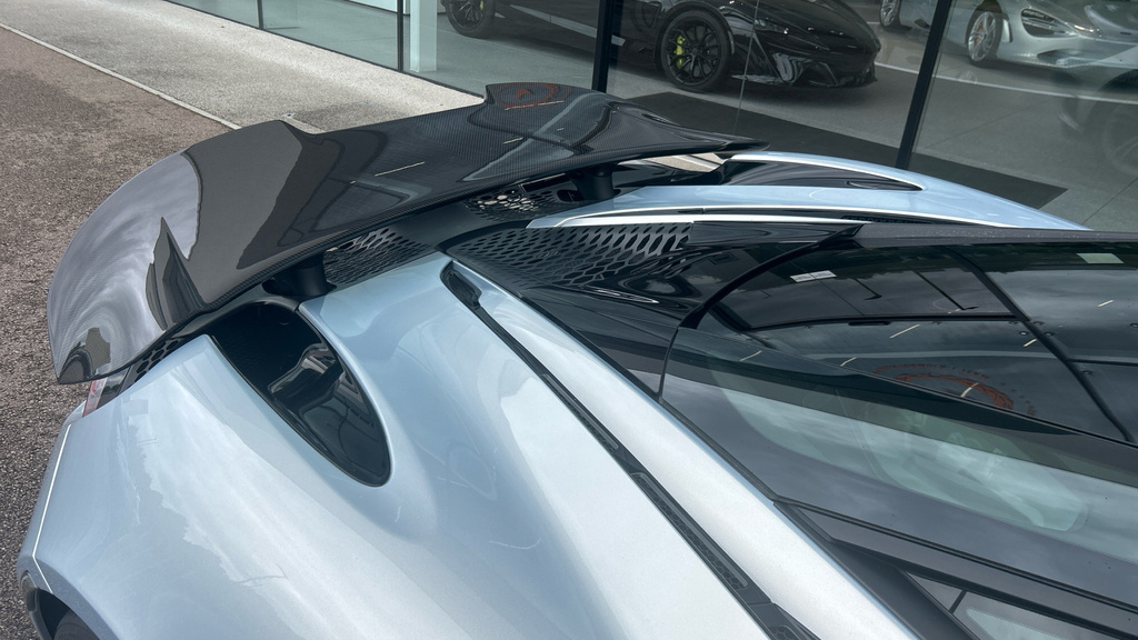 McLaren V8 Ssg Silver #28