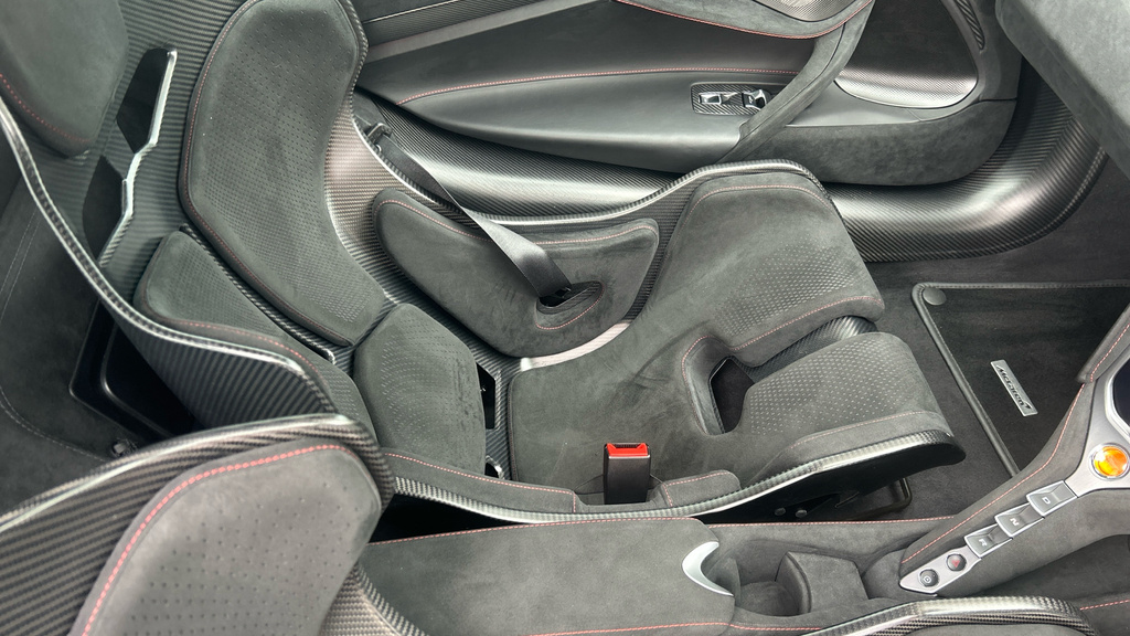 McLaren V8 Ssg Silver #33