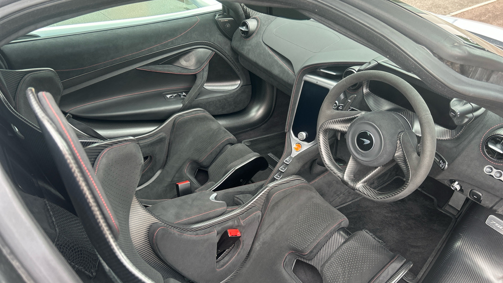 McLaren V8 Ssg Silver #20