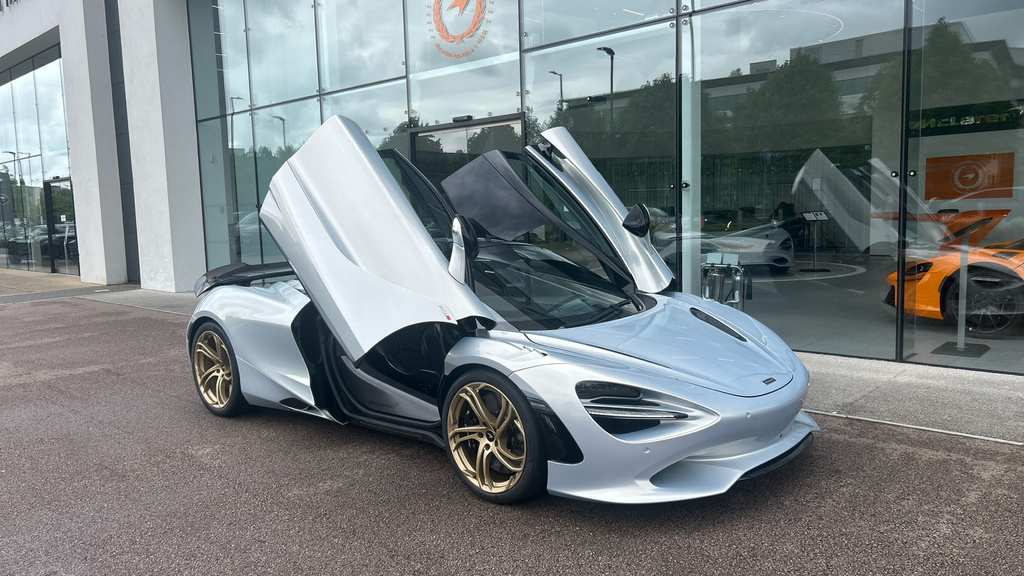 McLaren V8 Ssg Silver #22