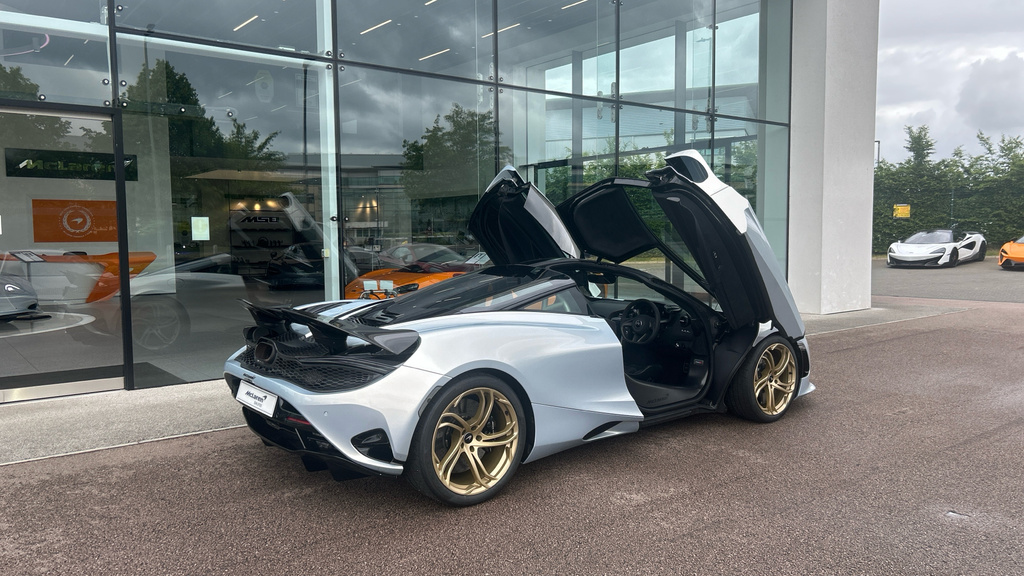 McLaren V8 Ssg Silver #23