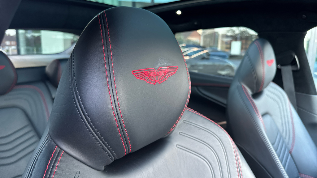 Aston Martin DBX V8 550  #6