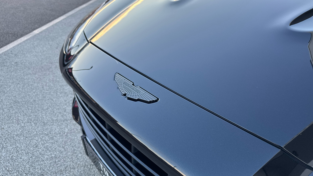 Aston Martin DBX V8 550  #15