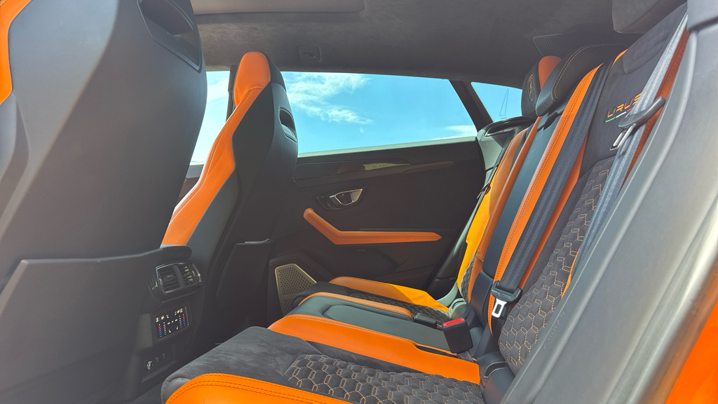 Lamborghini Urus Pearl Capsule Orange #6