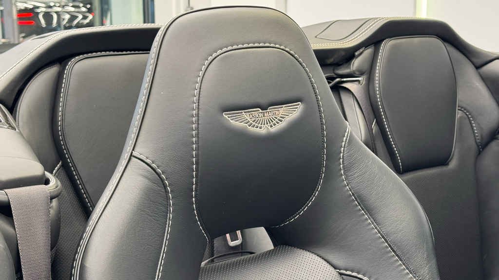 Aston Martin Vanquish Carbon Black Black #5