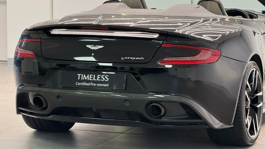 Aston Martin Vanquish Coupe Silver #8