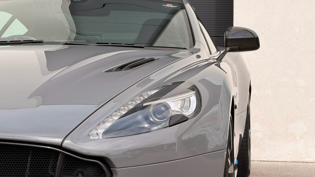 Aston Martin Vanquish S Blue #24