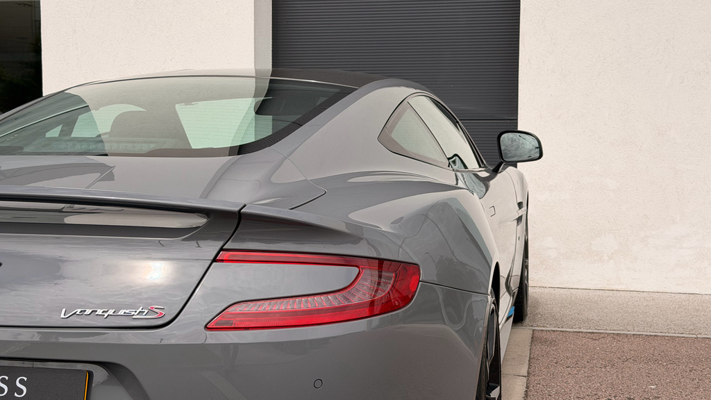 Aston Martin Vanquish S Blue #35