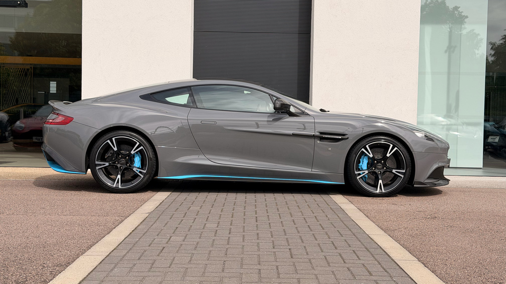Aston Martin Vanquish S Blue #15