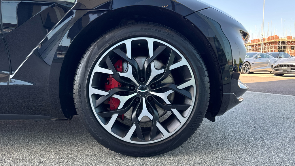 Aston Martin DBX Hatchback Black #5