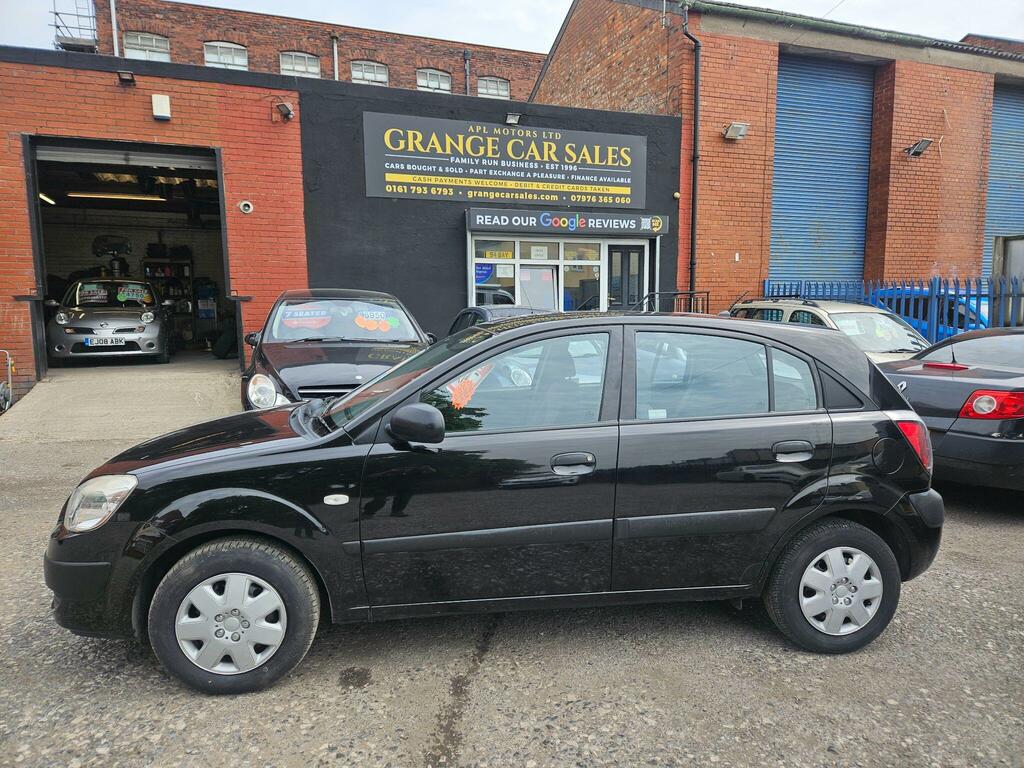 Kia RIO 1.4 5dr Black #4