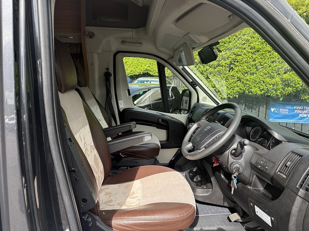 Peugeot Boxer 2.2Hdi 335 Luton With Tail Lift 3.8M Body Only 94K White #23