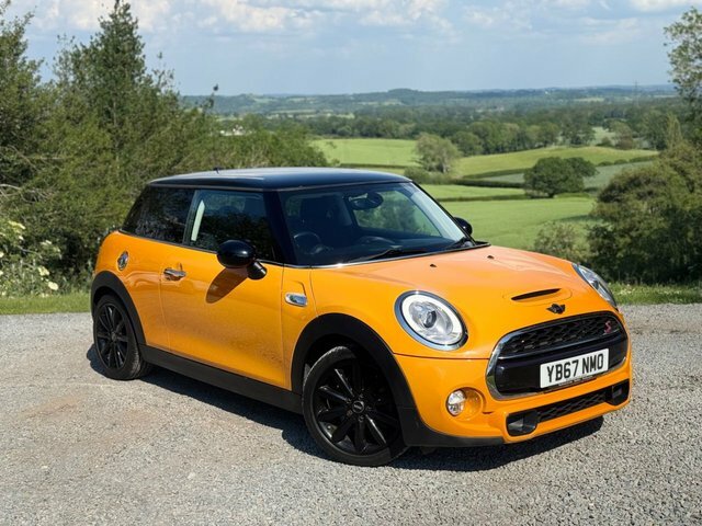 Mini Hatch Cooper Sd Hatchback Orange