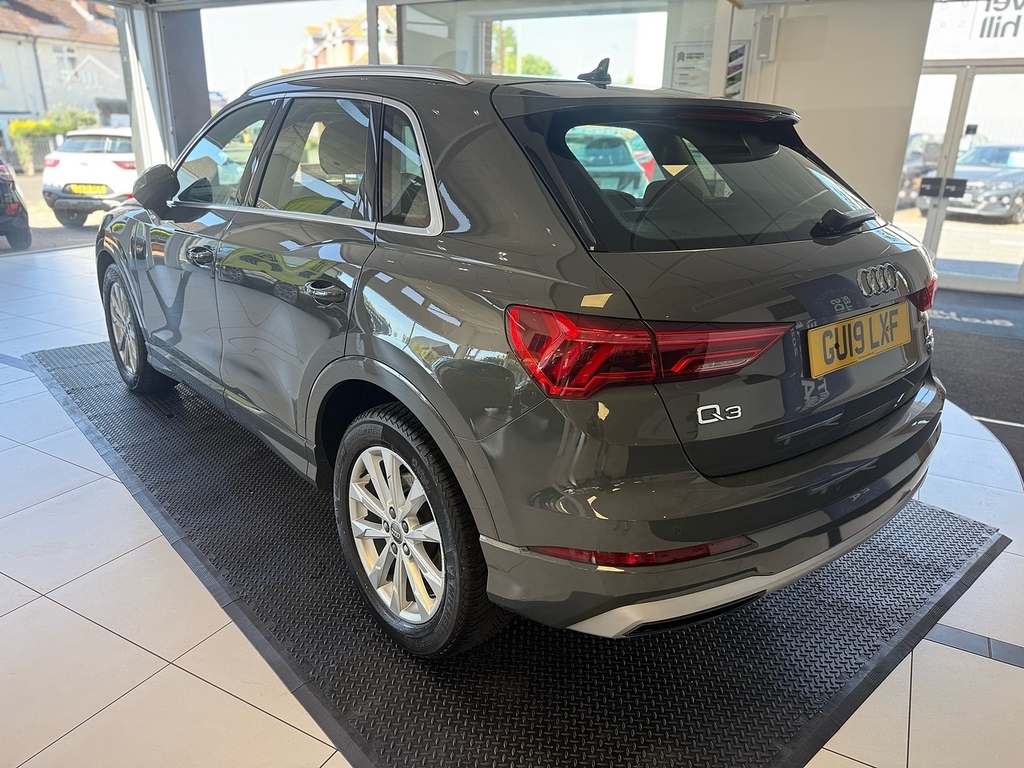 Audi Q3 2.0 Tfsi 40 Sport Suv S Tronic Quattro GU19LXF Grey #4