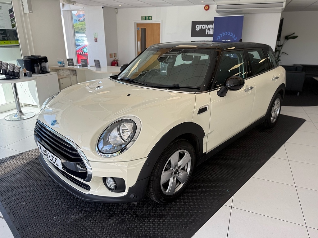 Mini Clubman 1.5 Cooper Classic Estate 6Dr Euro 6 KJ19LCC White #3