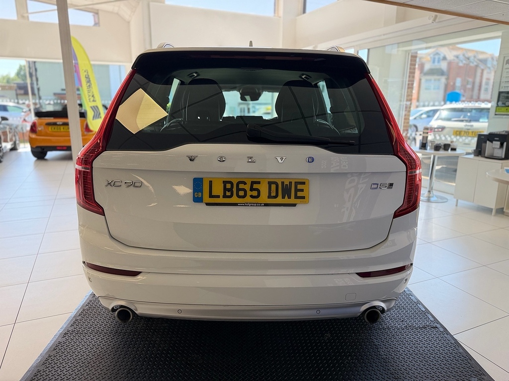 Volvo XC90 D5 Momentum U2509 Ulez LB65DWE White #6