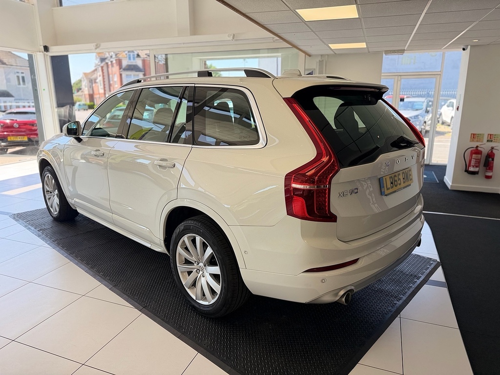 Volvo XC90 D5 Momentum U2509 Ulez LB65DWE White #5