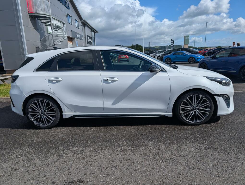 Kia Ceed 1.5 T-gdi Gt-line S Hatchback Dct Euro CK74UYF White #2
