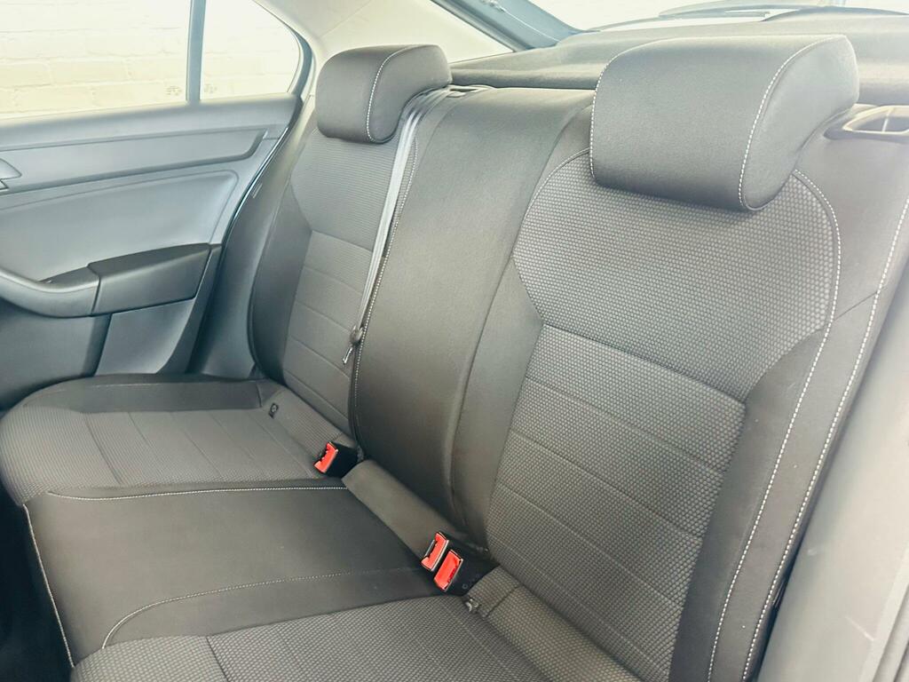 Skoda Rapid Sport Tsi Blue #13