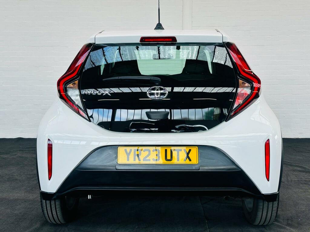 Toyota Aygo X 1.0 Vvt-i Pure Euro 6 Ss YR23UTX White #3