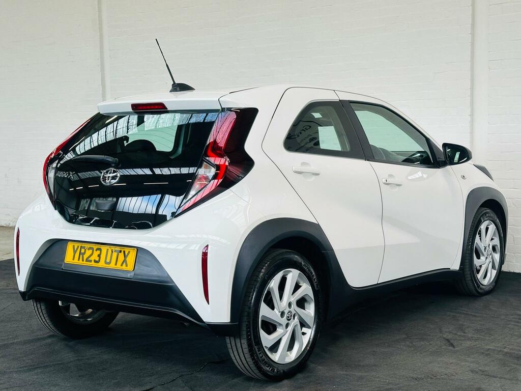 Toyota Aygo X 1.0 Vvt-i Pure Euro 6 Ss YR23UTX White #4
