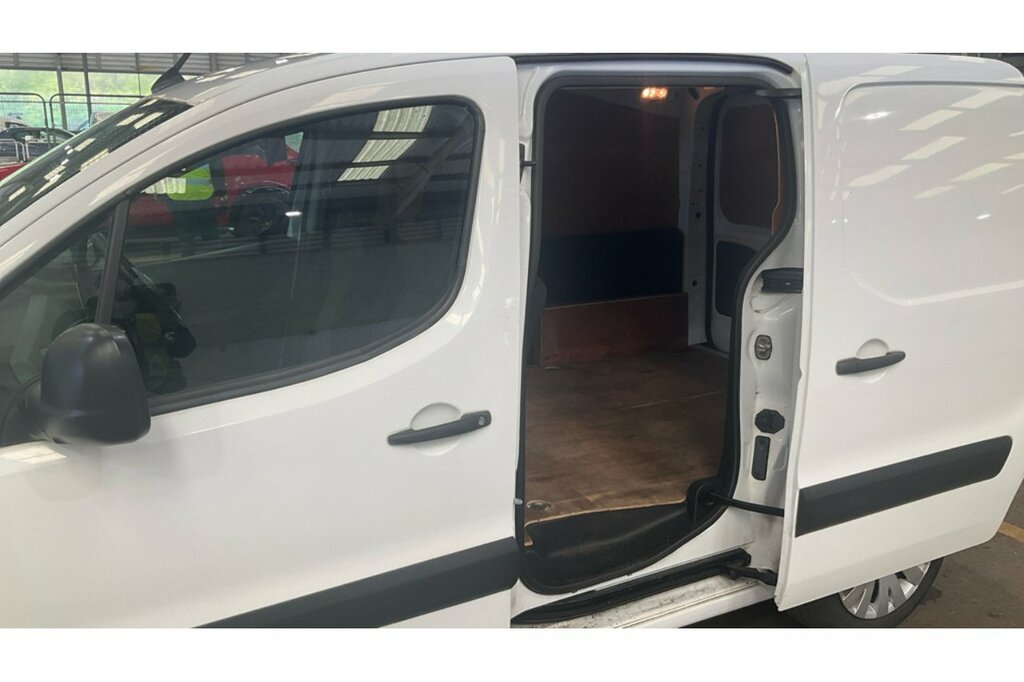 Citroen Berlingo Bluehdi 625 Enterprise U2119 Ulez CN67AXK White #6