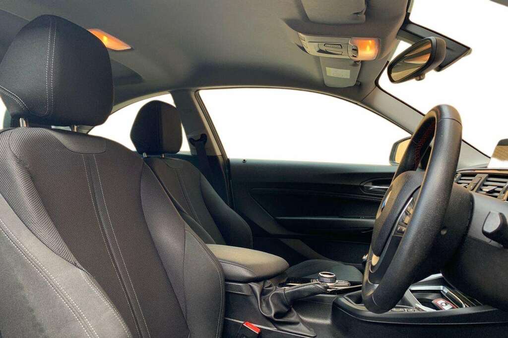 BMW 2 Series Sport SW18KBK White #3