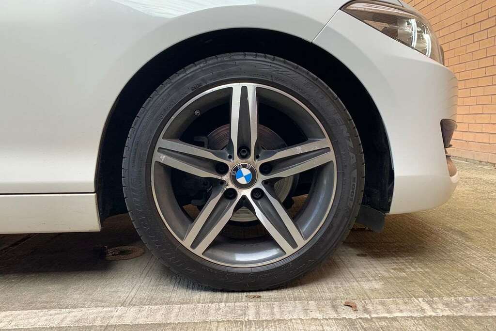 BMW 2 Series Sport SW18KBK White #5