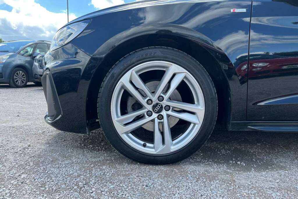 Audi A1 S Line 30 Tfsi DN22KFV Black #5