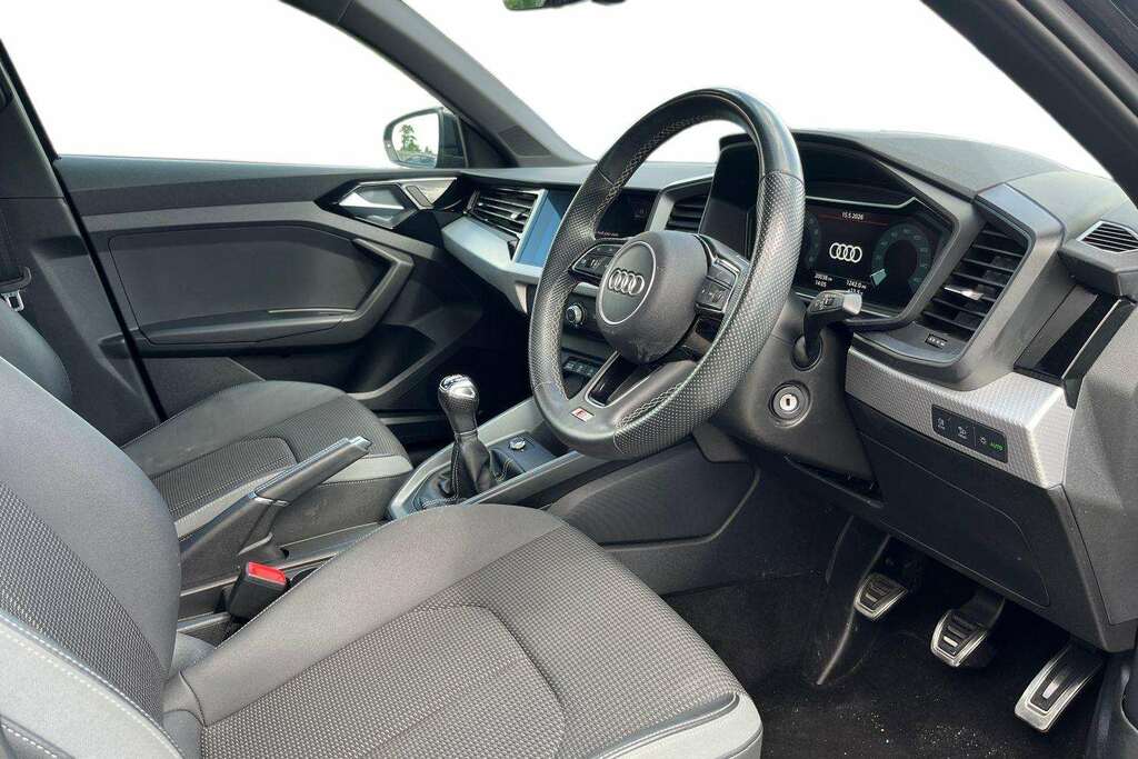 Audi A1 S Line 30 Tfsi DN22KFV Black #3