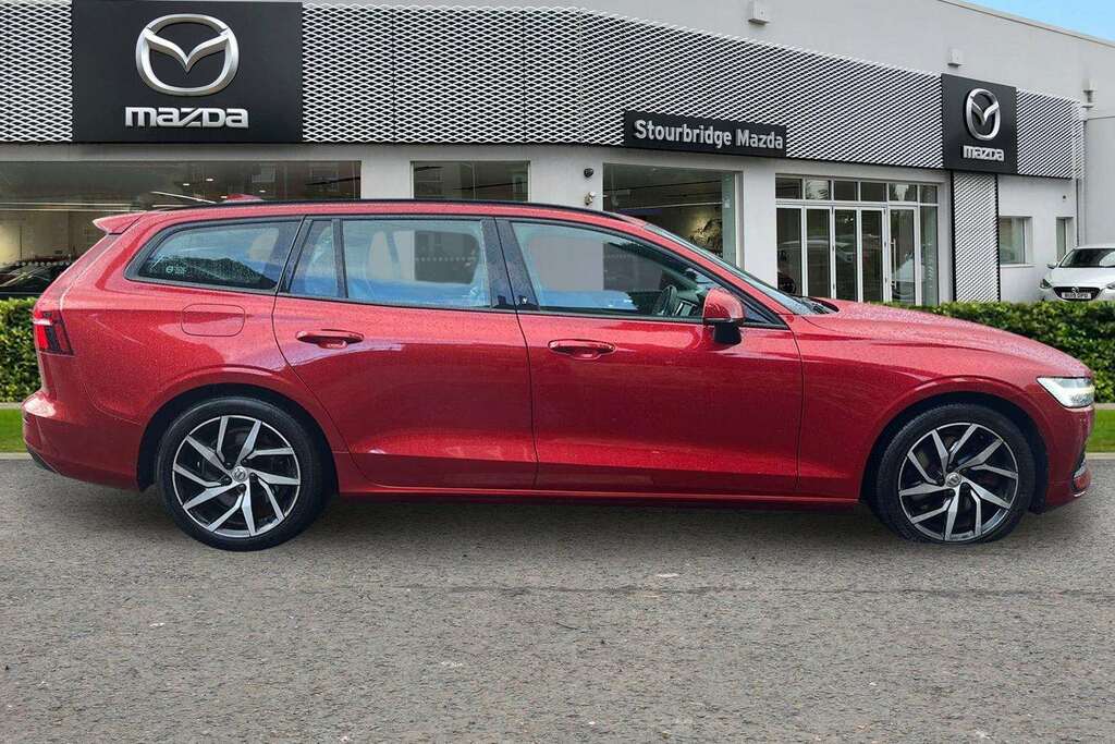 Volvo V60 Momentum T5 WD68FJA Red #4