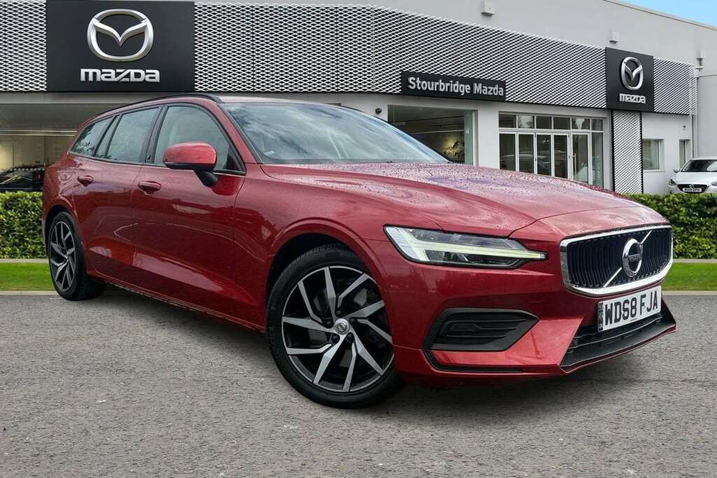 Volvo V60 Momentum T5 Red