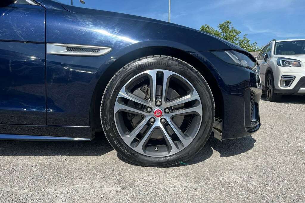 Jaguar XE R-dynamic S Blue #5