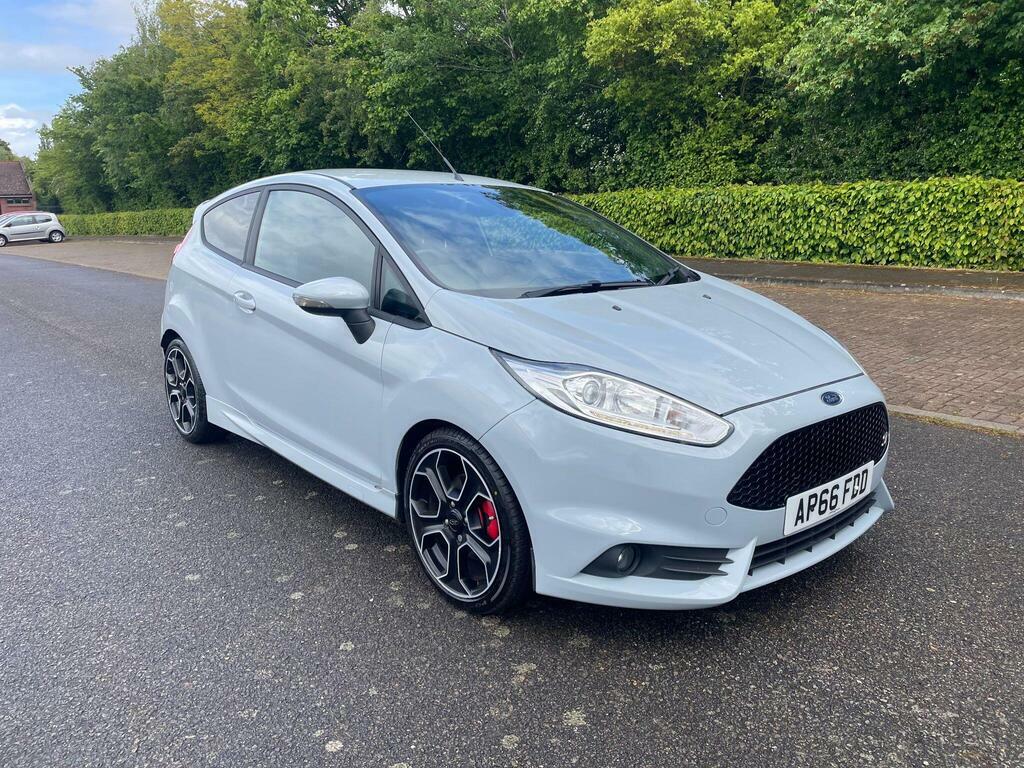 Ford Fiesta 1.6T Ecoboost St-200 Euro 6 Grey