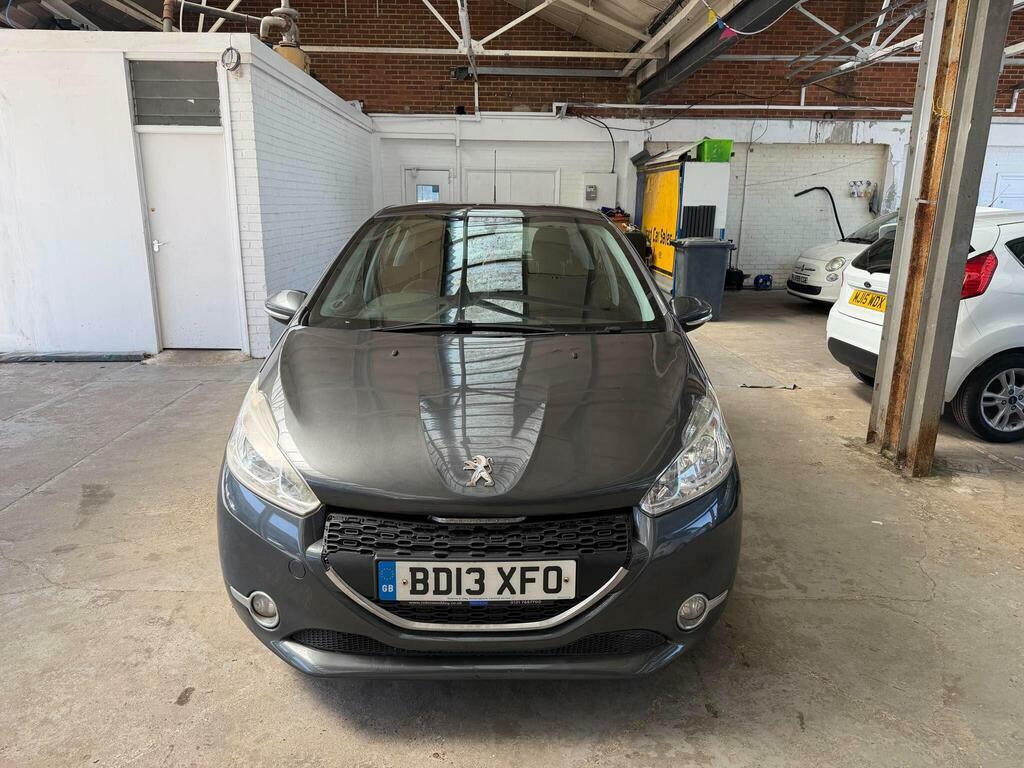 Peugeot 208 1.2 Vti Active Euro 5 BD13XFO Grey #2