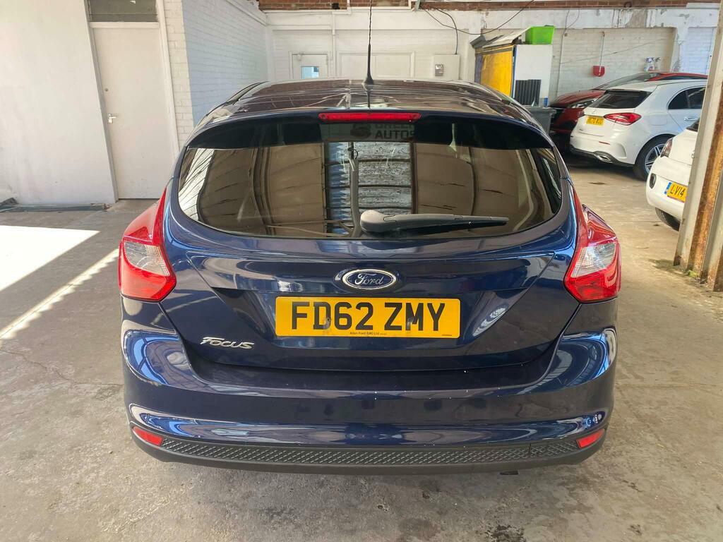 Ford Focus 1.6 Zetec Powershift Euro 5 FD62ZMY Blue #5