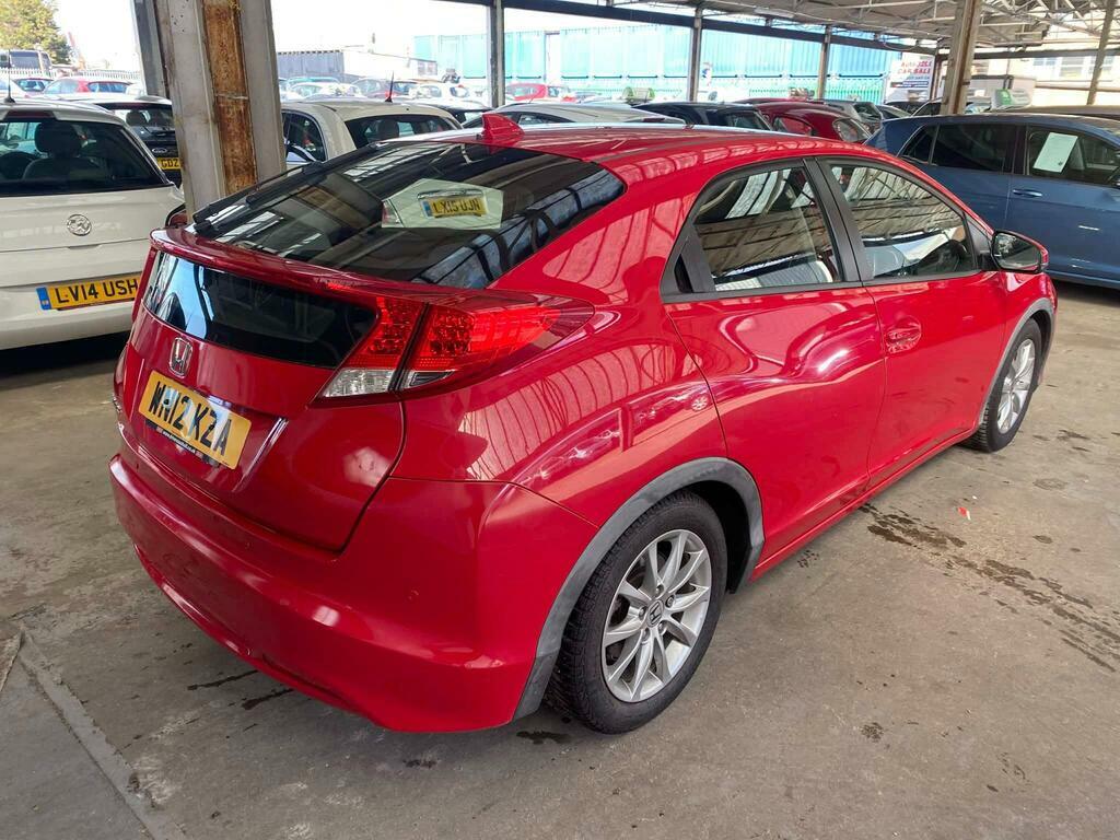 Honda Civic 1.8 I-vtec Es Euro 5 Red #4