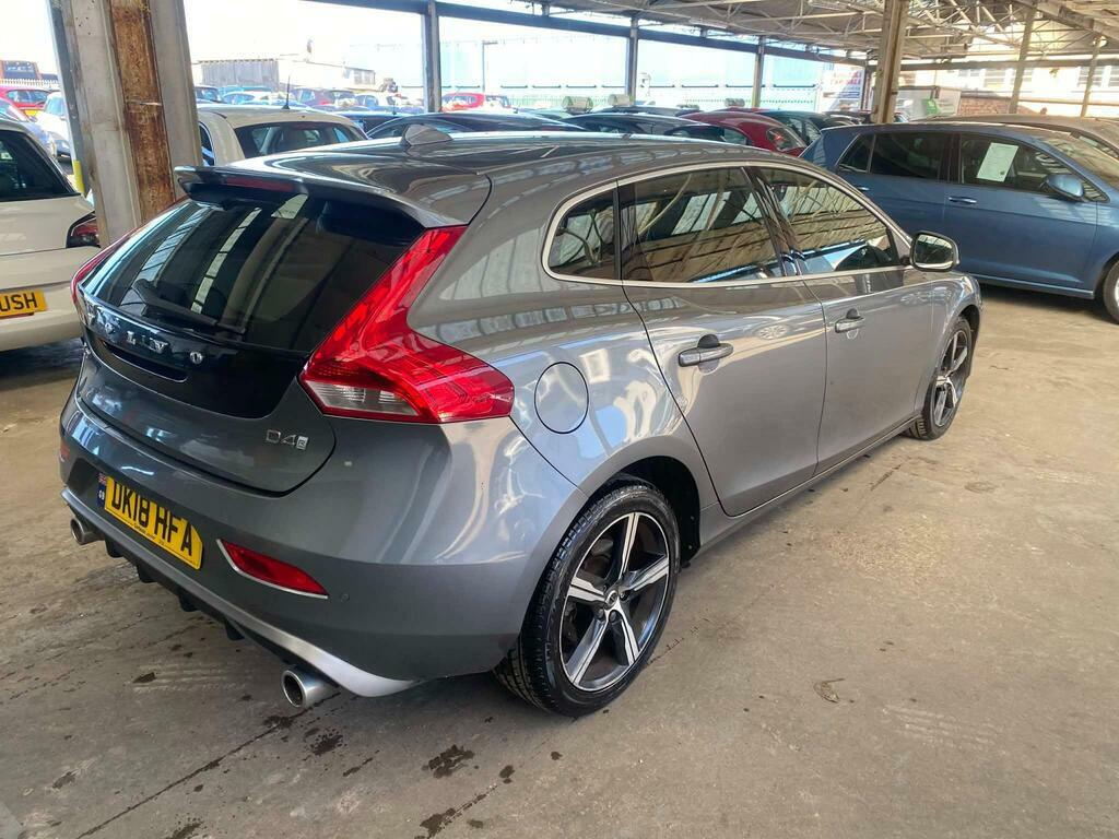 Volvo V40 2.0 D4 R-design Euro 6 S S DK18HFA Grey #4