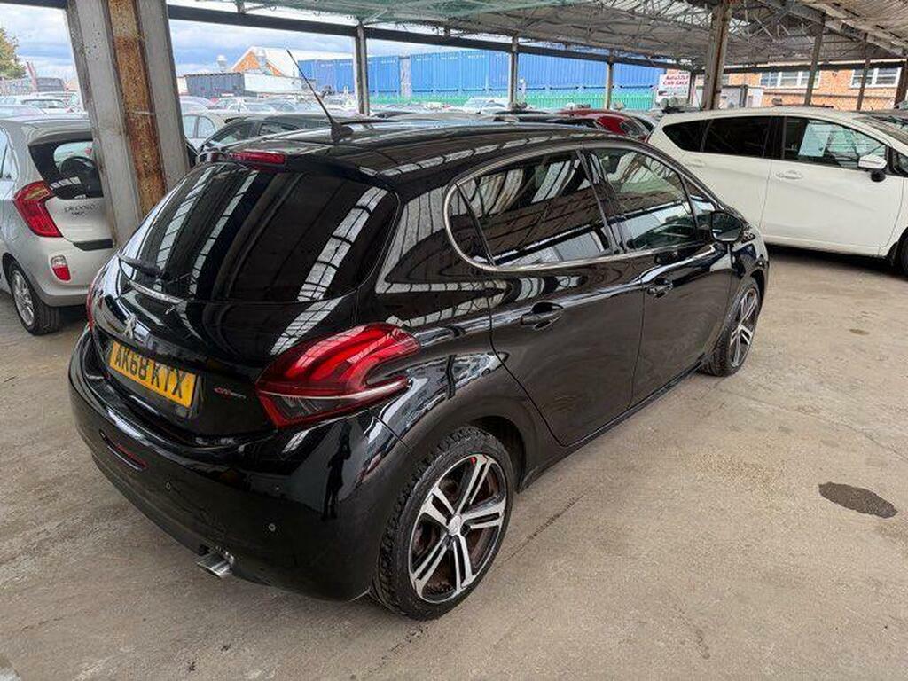 Peugeot 208 1.2 Puretech Gpf Gt Line Euro 6 S S AK68KTX Black #4