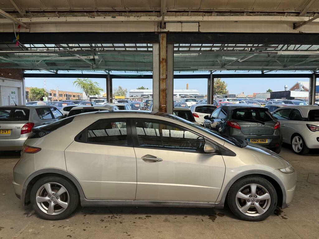 Honda Civic Se Black #3