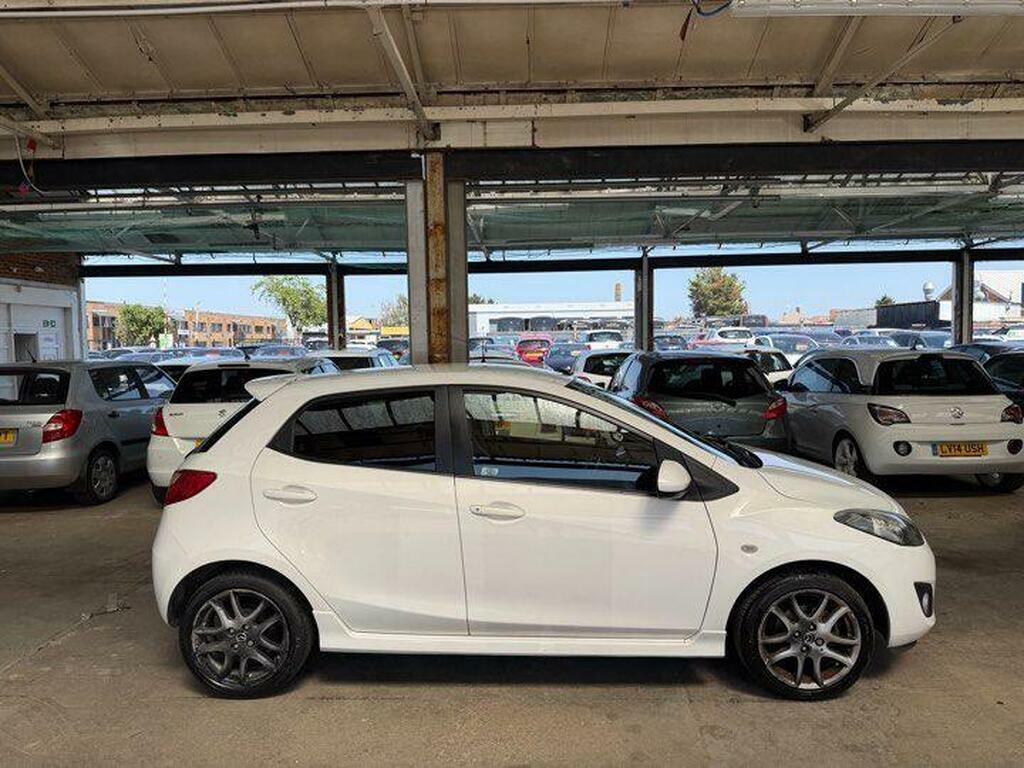 Mazda 2 1.3 Sport Venture Euro 5 LC64HXA White #3