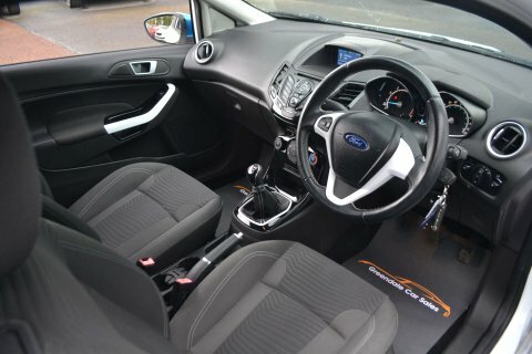 Ford Fiesta 1.2 Fiesta Zetec PX17YRZ White #4