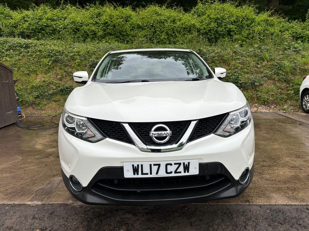 Nissan Qashqai 1.5 Dci Acenta Suv 2Wd Euro 6 S WL17CZW White #2