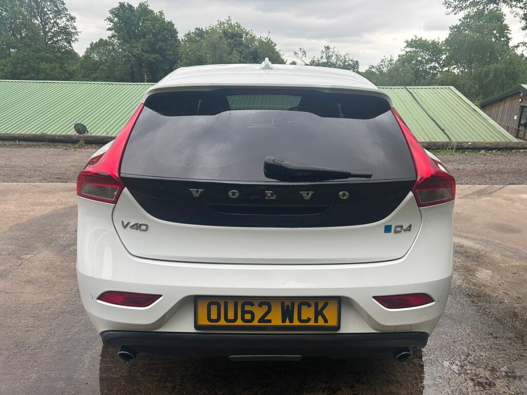 Volvo V40 2.0 D4 Se Lux Nav Hatchback Geartronic White #6