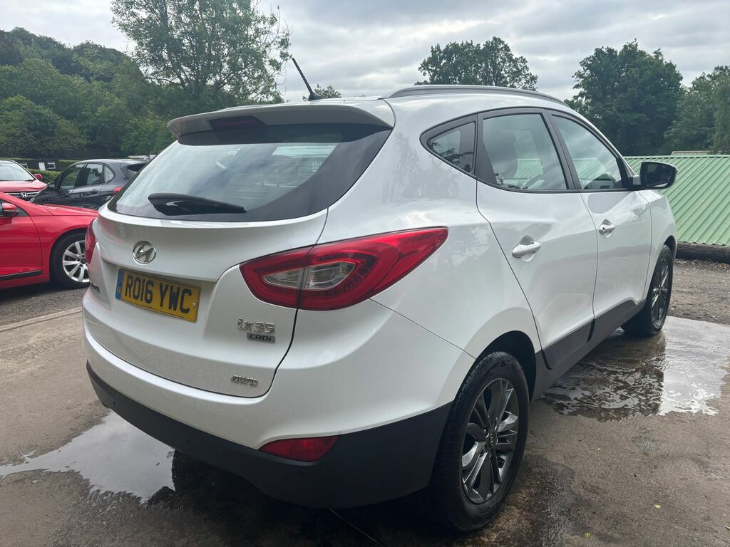 Hyundai Ix35 2.0 Crdi Se Suv 4Wd Euro 5 134 Bh RO16YWC White #5