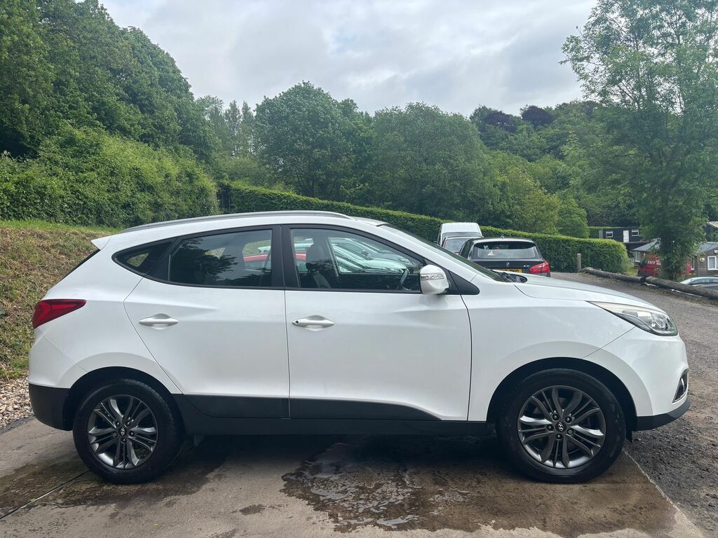 Hyundai Ix35 2.0 Crdi Se Suv 4Wd Euro 5 134 Bh RO16YWC White #4