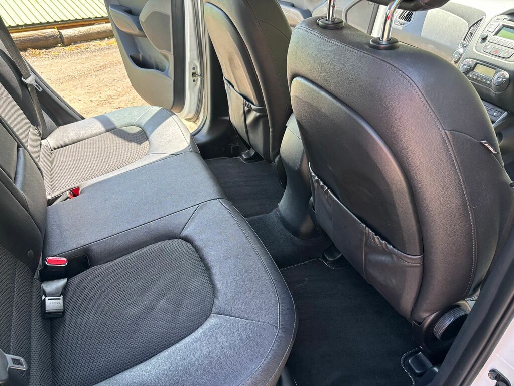 Hyundai Ix35 2.0 Crdi Se 134 Bhp White #12