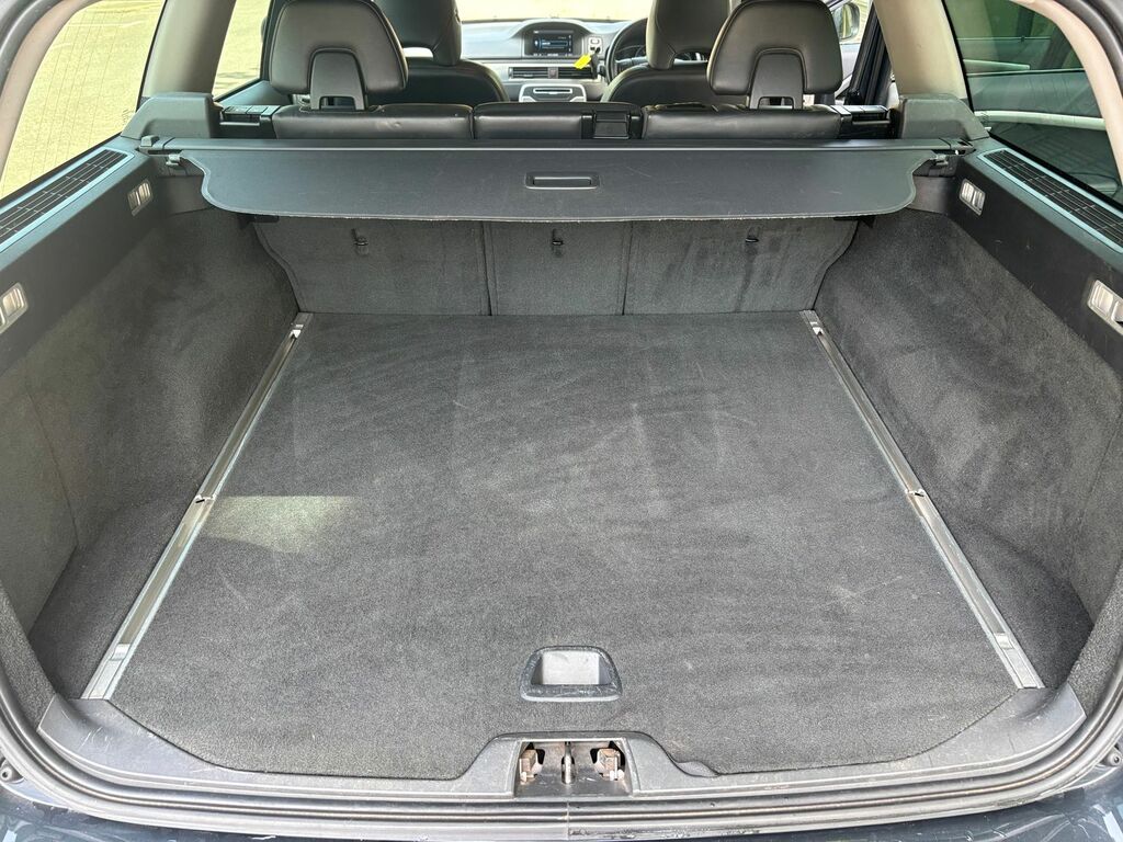 Volvo V70 D2 Business Edition Silver #14